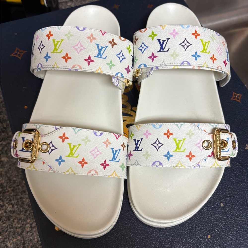 Louis vuttion authentic MURAKAMI exclusive slides